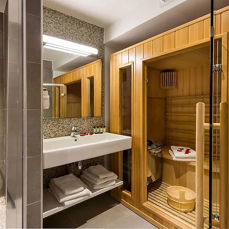 Midnight 3* باريس