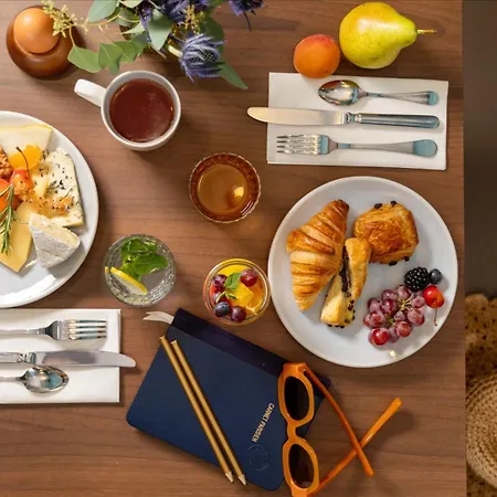 Отель Midnight 3*