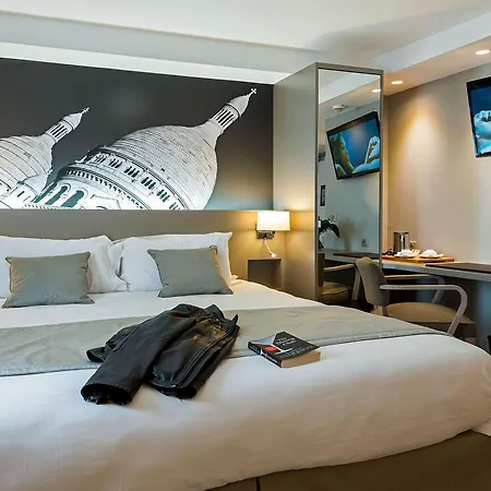 Hotel Midnight