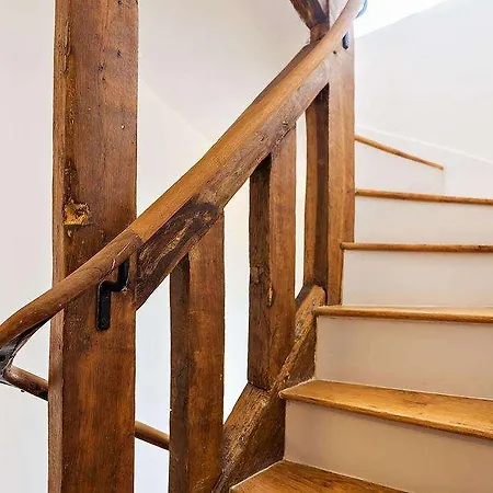 Midnight Hotel Paris