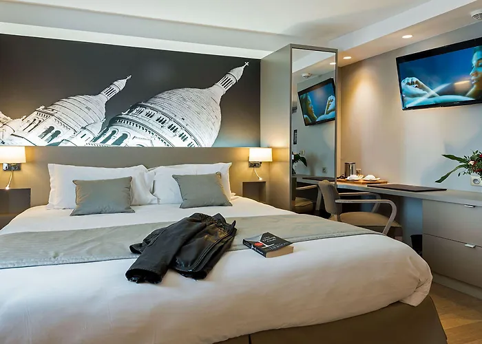 Hotel Midnight